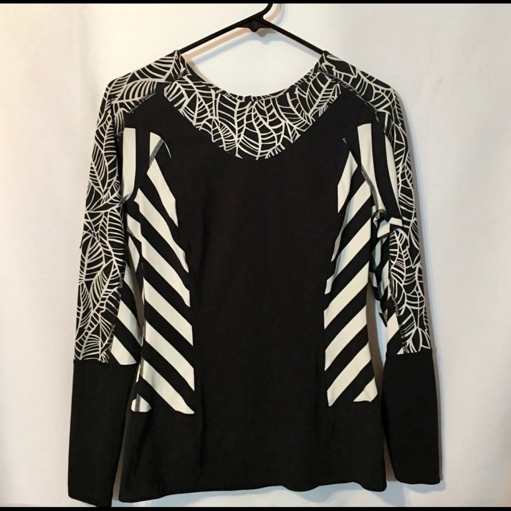 Zipper back lululemon long sleeve athletic top s10